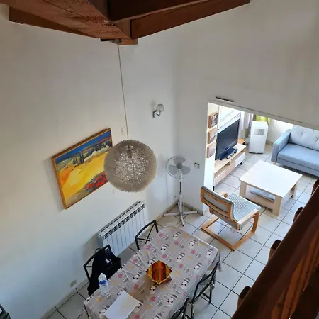 T2 Mezzanine Apartment *